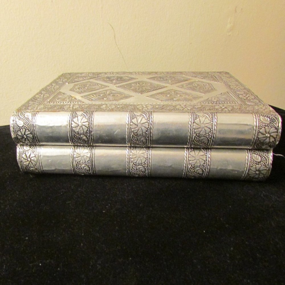 Vintage Jewelry Box